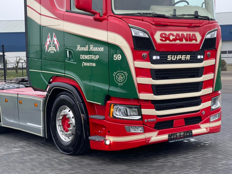 Scania S650 V8 NGS SHOW TRUCK, FULL AIR, RETARDER, PTO/HYDRAULIC! - Tractor truck: picture 4 Scania S650 V8 NGS SHOW TRUCK, FULL AIR, RETARDER, PTO/HYDRAULIC! - Tractor truck: picture 4