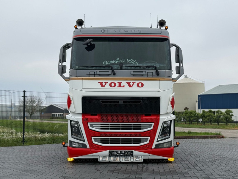 Volvo FH 13.500 SHOWTRUCK, VOLLUCHT, EURO 6, 6X2/4, PTO, SHOW INTERIEUR. - Tractor truck: picture 2 Volvo FH 13.500 SHOWTRUCK, VOLLUCHT, EURO 6, 6X2/4, PTO, SHOW INTERIEUR. - Tractor truck: picture 2
