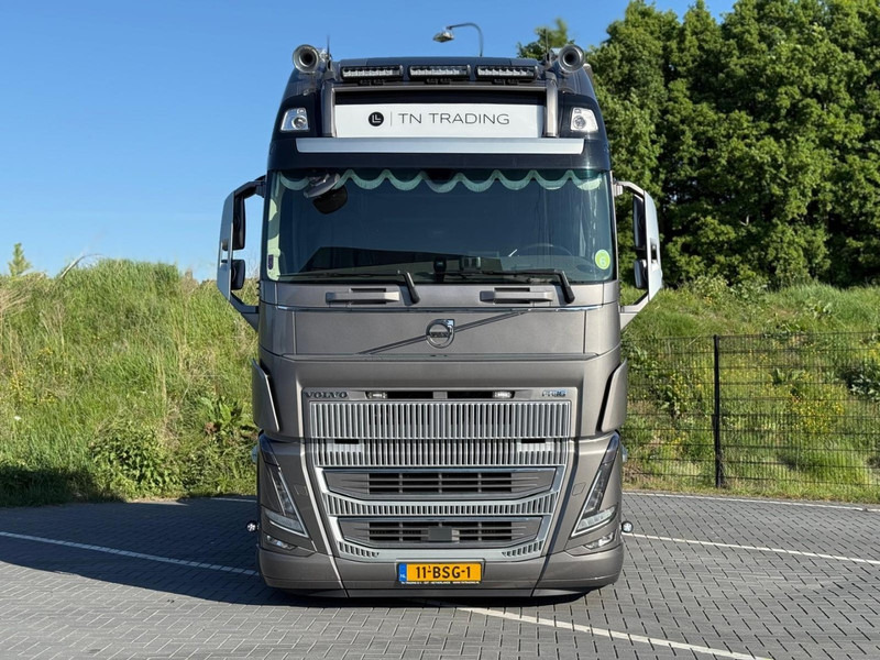 Volvo FH 16.750 FULL AIR, LEATHER, RETARDER, IPARK COOL, FULL! - Tractor truck: picture 3 Volvo FH 16.750 FULL AIR, LEATHER, RETARDER, IPARK COOL, FULL! - Tractor truck: picture 3