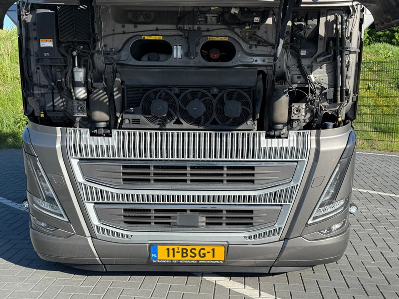 Volvo FH 16.750 FULL AIR, LEATHER, RETARDER, IPARK COOL, FULL! - Tractor truck: picture 4 Volvo FH 16.750 FULL AIR, LEATHER, RETARDER, IPARK COOL, FULL! - Tractor truck: picture 4