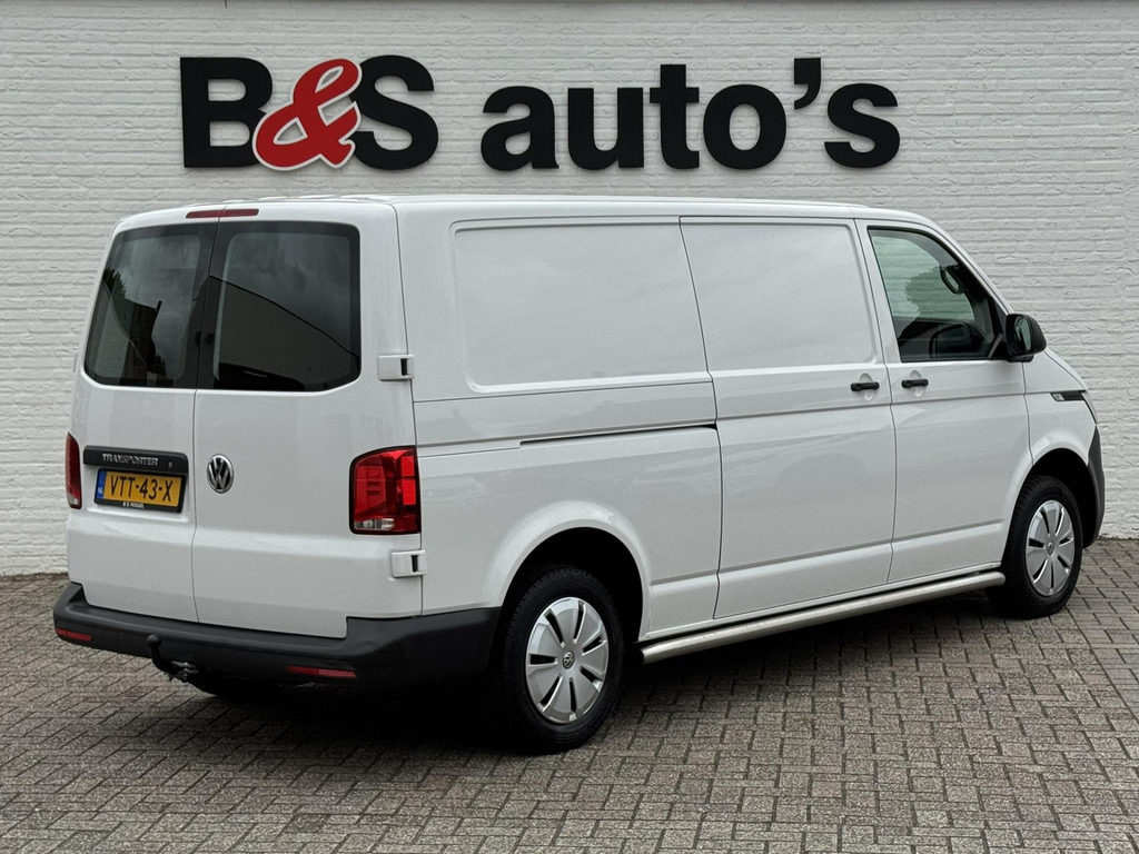 Volkswagen Transporter-2.0 TDI L2H1 Navigatie Trekhaak Carplay Cruise Airco Lat om lat 4 Seizoenen banden - Small van: picture 2 Volkswagen Transporter-2.0 TDI L2H1 Navigatie Trekhaak Carplay Cruise Airco Lat om lat 4 Seizoenen banden - Small van: picture 2