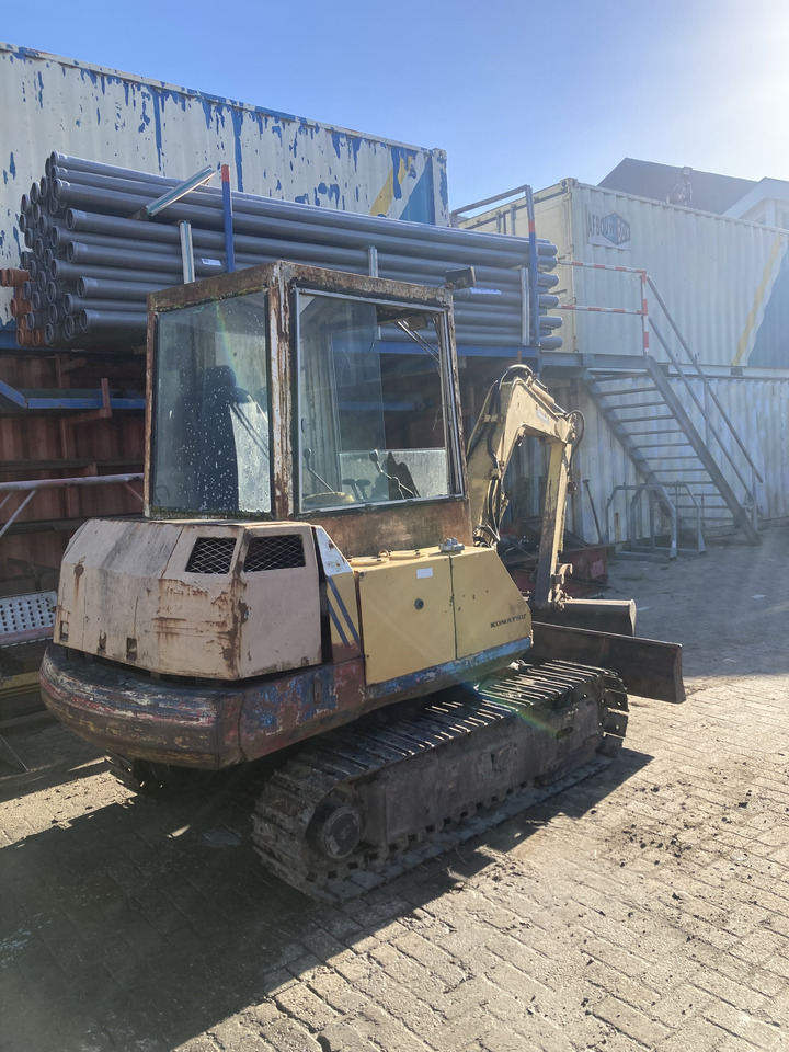 KOMATSU PC30-5 - Mini excavator: picture 3 KOMATSU PC30-5 - Mini excavator: picture 3