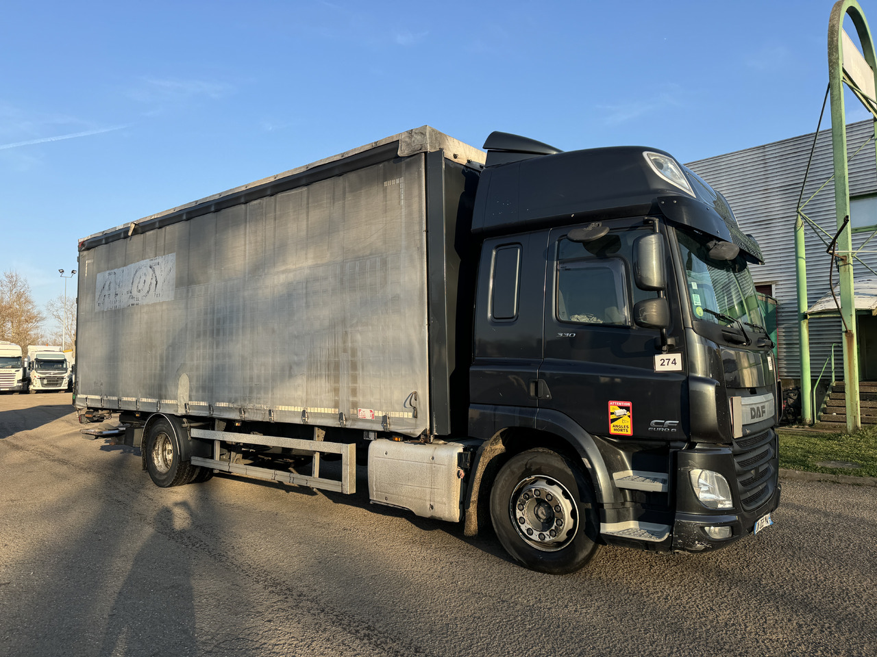 DAF Cf 330 - Curtain side truck: picture 2 DAF Cf 330 - Curtain side truck: picture 2
