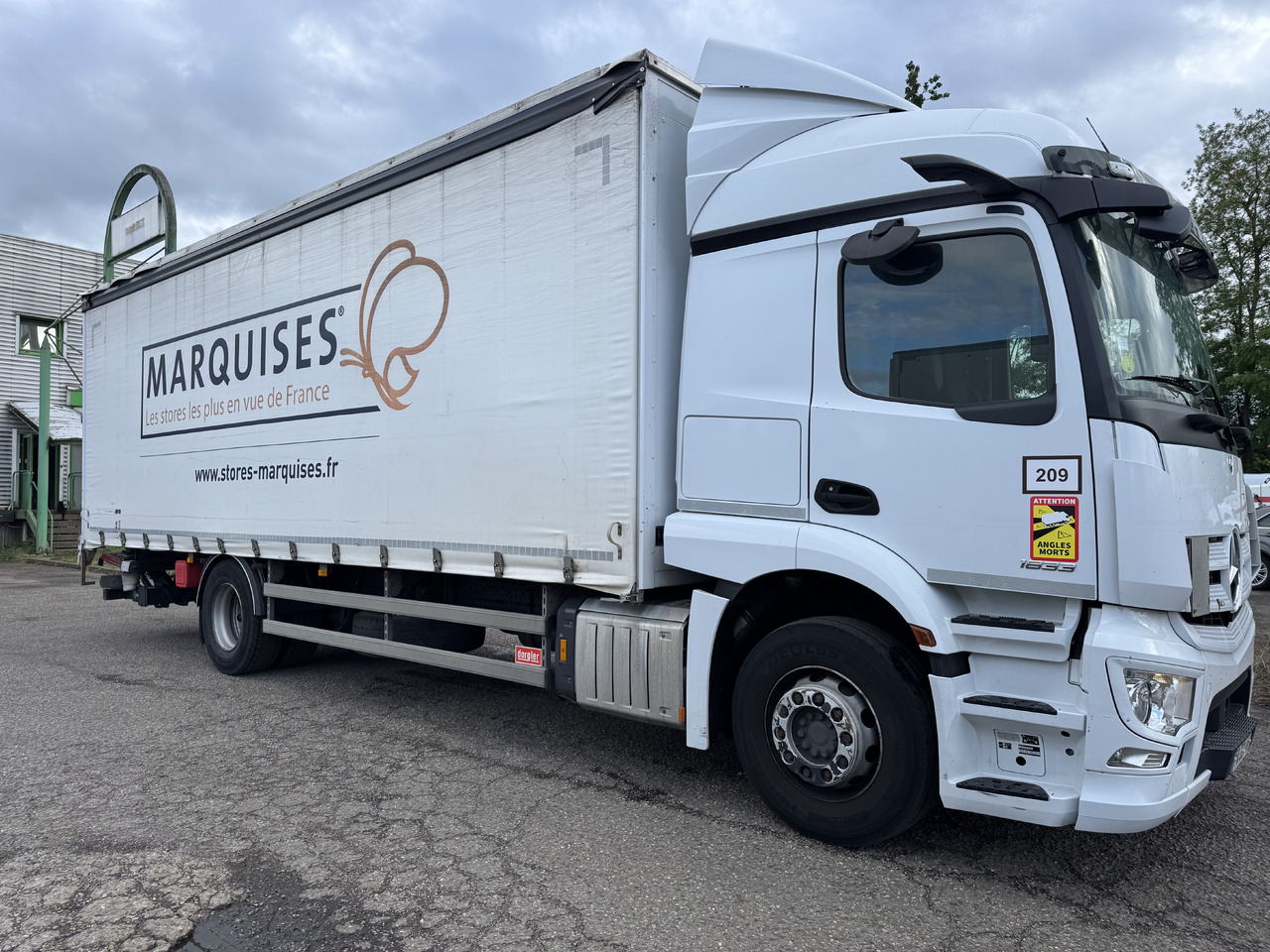 MERCEDES-BENZ Actros - Curtain side truck: picture 1 MERCEDES-BENZ Actros - Curtain side truck: picture 1