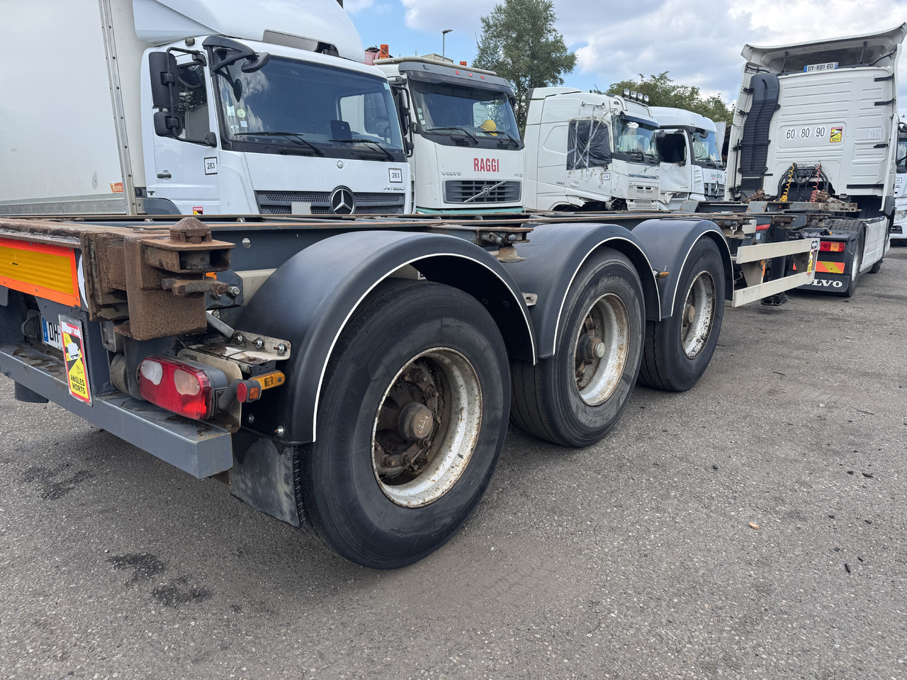 VAN HOOL Porte containers - Container transporter/ Swap body semi-trailer: picture 2 VAN HOOL Porte containers - Container transporter/ Swap body semi-trailer: picture 2