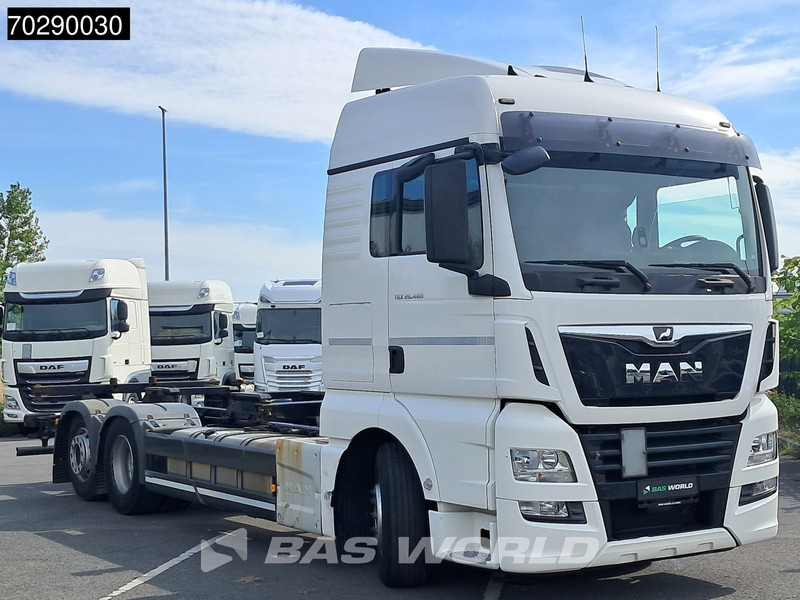 MAN TGX 26.460 6X2 BDF Liftaxle Automatic Retarder ACC Euro 6 - Container transporter/ Swap body truck: picture 3 MAN TGX 26.460 6X2 BDF Liftaxle Automatic Retarder ACC Euro 6 - Container transporter/ Swap body truck: picture 3