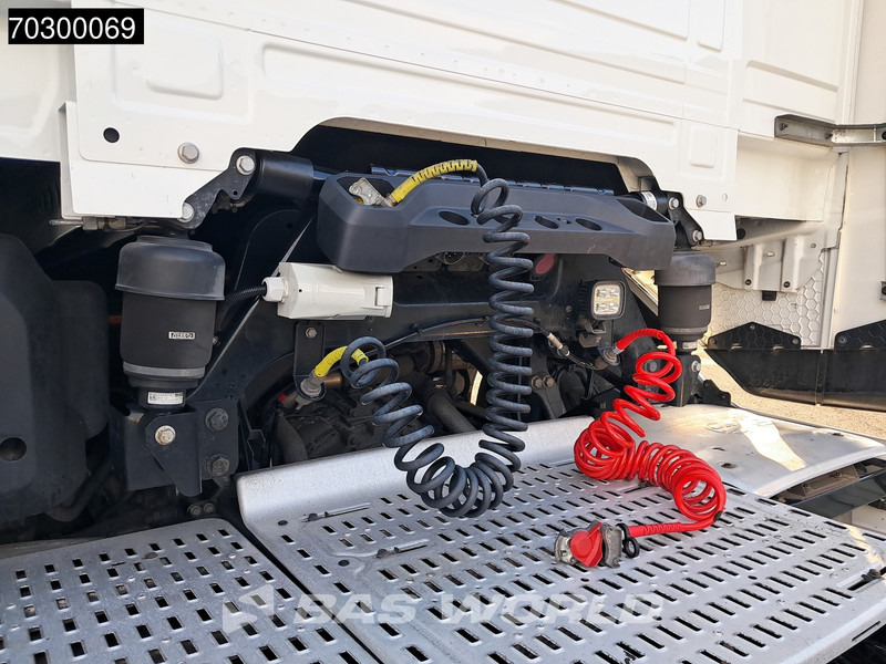 DAF XG 4X2 Retarder 2xTanks ACC LED Standklima Euro 6 - Tractor truck: picture 5 DAF XG 4X2 Retarder 2xTanks ACC LED Standklima Euro 6 - Tractor truck: picture 5