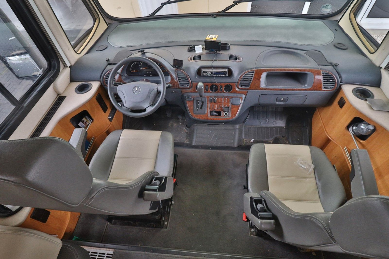 Concorde Charisma I 880 F/Automatik/Festbett/Klima/Solar Concorde Charisma I 880 F/Automatik/Festbett/Klima/Solar - Integrated motorhome: picture 5 Concorde Charisma I 880 F/Automatik/Festbett/Klima/Solar Concorde Charisma I 880 F/Automatik/Festbett/Klima/Solar - Integrated motorhome: picture 5