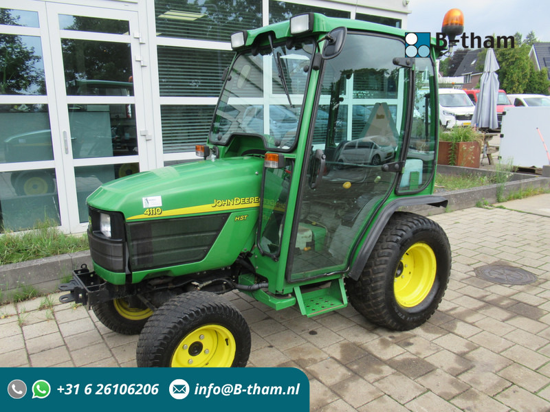 John Deere 4110 4WD 4x4 Hydrostaat Cabine - Farm tractor: picture 1 John Deere 4110 4WD 4x4 Hydrostaat Cabine - Farm tractor: picture 1