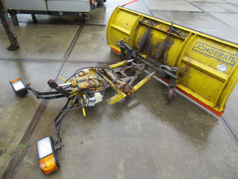Meyer Jongerius Sneeuwploeg 12V Hydro unit - 215 CM - Snow plows: picture 4 Meyer Jongerius Sneeuwploeg 12V Hydro unit - 215 CM - Snow plows: picture 4