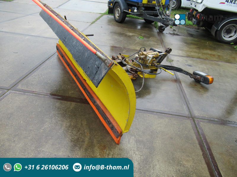 Meyer Jongerius Sneeuwploeg 12V Hydro unit - 215 CM - Snow plows: picture 1 Meyer Jongerius Sneeuwploeg 12V Hydro unit - 215 CM - Snow plows: picture 1
