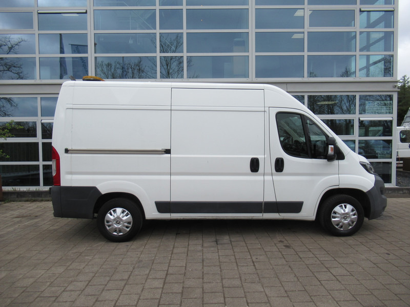 Peugeot Boxer 330 2.2 HDI 96KW L2H2 XR Airco Klima Flitsers - Small van: picture 3 Peugeot Boxer 330 2.2 HDI 96KW L2H2 XR Airco Klima Flitsers - Small van: picture 3