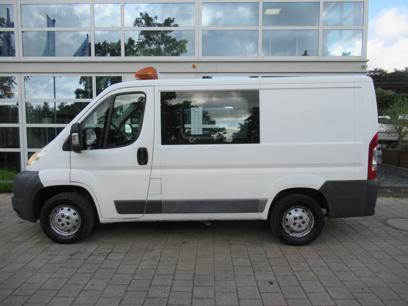 Peugeot Boxer 330 2.2 HDI L1H1 P+ Dubbelcabine DOKA airco - Small van, Combi van: picture 4 Peugeot Boxer 330 2.2 HDI L1H1 P+ Dubbelcabine DOKA airco - Small van, Combi van: picture 4