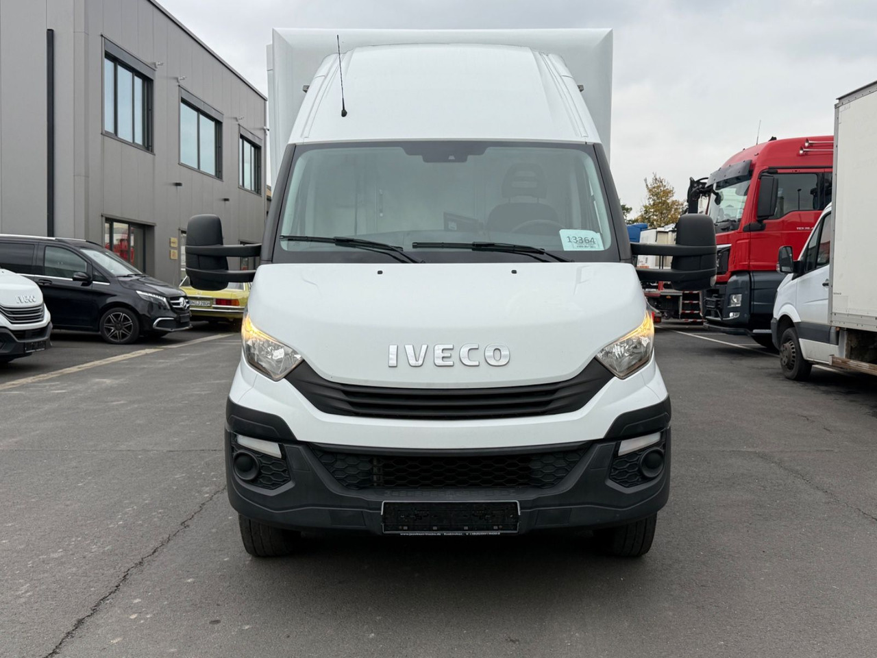 Iveco Daily 70C18 HiMatic / Luft/ Lbw./ Klima/ E6/ Top - Closed box van: picture 3 Iveco Daily 70C18 HiMatic / Luft/ Lbw./ Klima/ E6/ Top - Closed box van: picture 3