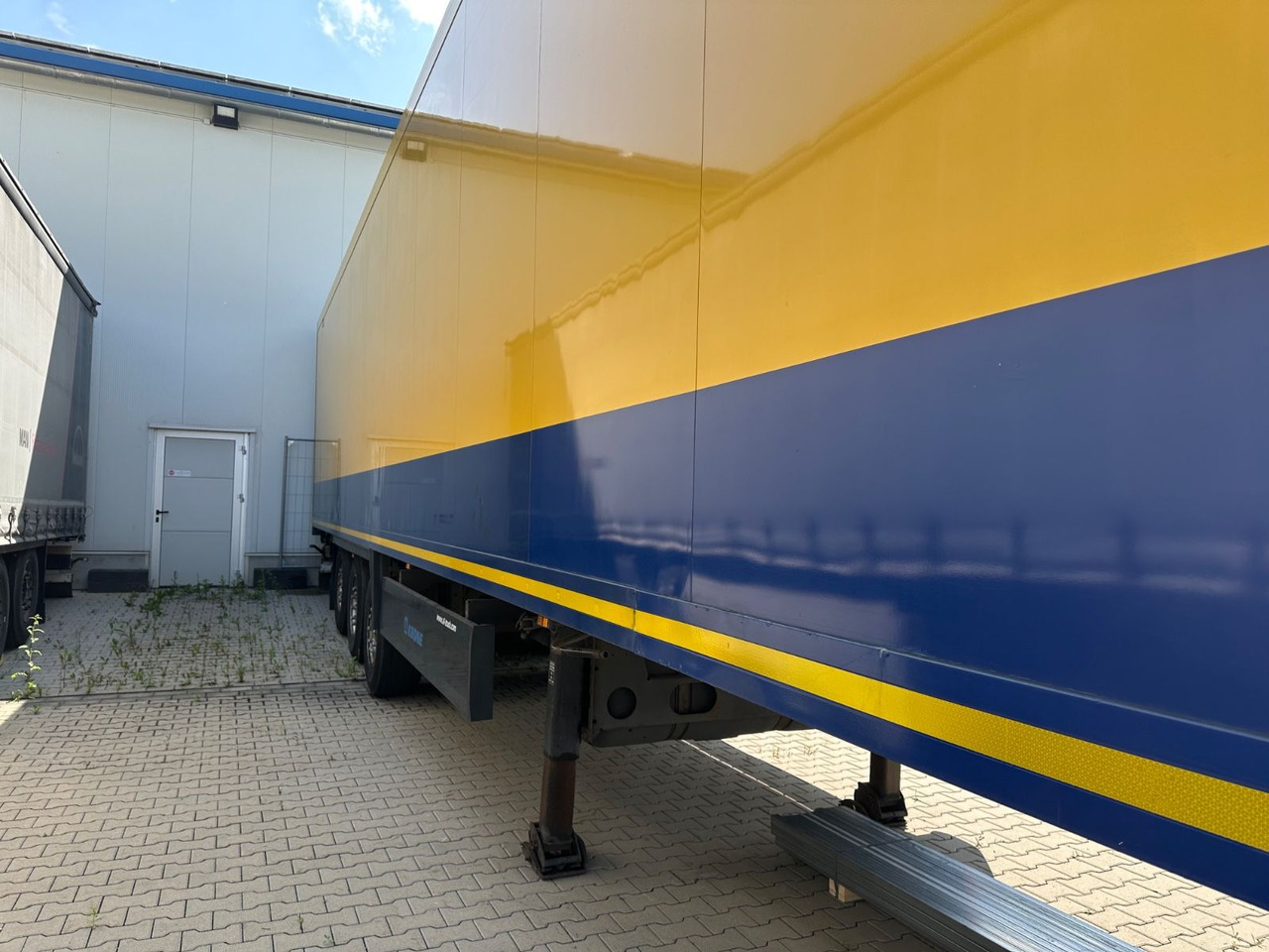 Krone Thermoking/ SD TKS/ SLXi300 - Refrigerator semi-trailer: picture 3 Krone Thermoking/ SD TKS/ SLXi300 - Refrigerator semi-trailer: picture 3