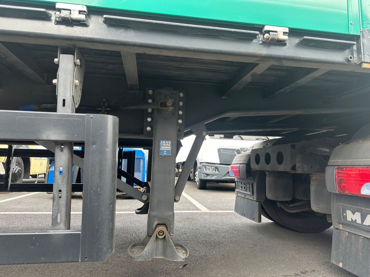 M & V Pritsche/ Plattform/ Langmaterial 12.8m - Dropside/ Flatbed semi-trailer: picture 3 M & V Pritsche/ Plattform/ Langmaterial 12.8m - Dropside/ Flatbed semi-trailer: picture 3