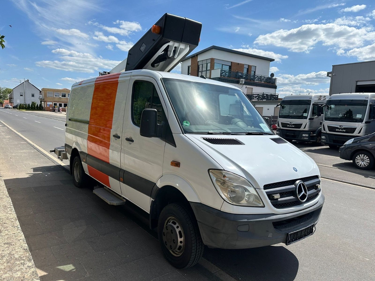 Mercedes-Benz Sprinter 515 CDI 4X4 13,2m Versailift ET-38-LFHD - Truck with aerial platform: picture 4 Mercedes-Benz Sprinter 515 CDI 4X4 13,2m Versailift ET-38-LFHD - Truck with aerial platform: picture 4