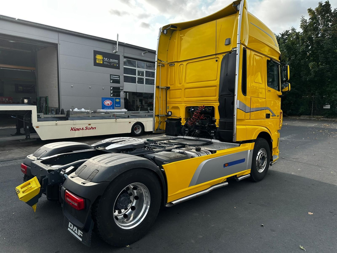 DAF XF 530/Intarder/2-K-Hydraulik/Luft-Luft/SCC - Tractor truck: picture 4 DAF XF 530/Intarder/2-K-Hydraulik/Luft-Luft/SCC - Tractor truck: picture 4