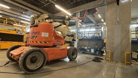 JLG E 450 AJ - Articulated boom: picture 1 JLG E 450 AJ - Articulated boom: picture 1