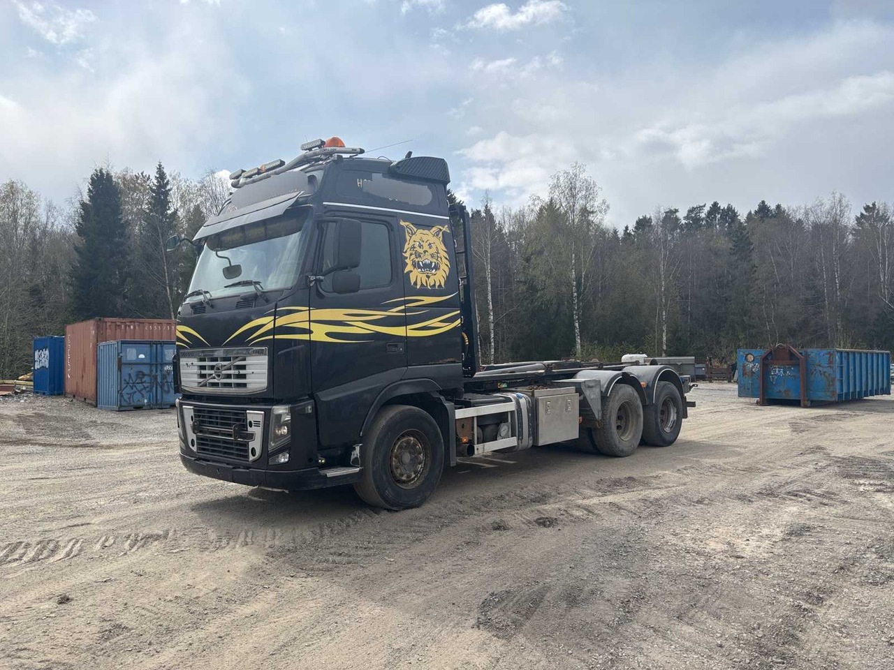 Hook truck Volvo FH16 - Hook lift truck: picture 1 Hook truck Volvo FH16 - Hook lift truck: picture 1