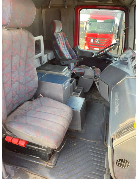 Tractor truck Mercedes-Benz Actros 1840: picture 9