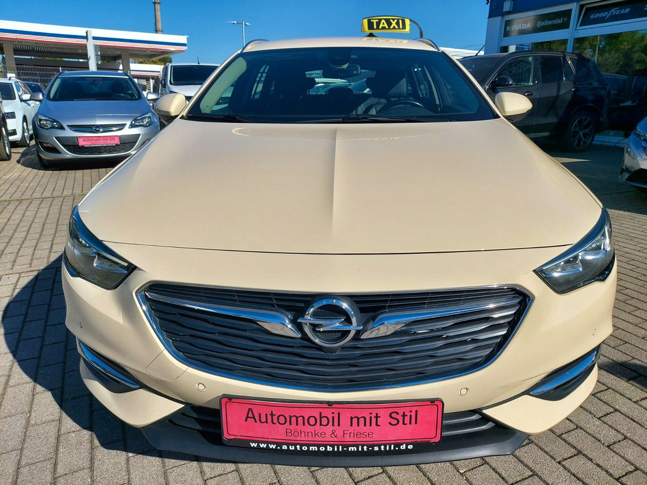Opel Insignia B Sports Tourer Autom. Innovation Taxi - Station wagon: picture 2 Opel Insignia B Sports Tourer Autom. Innovation Taxi - Station wagon: picture 2