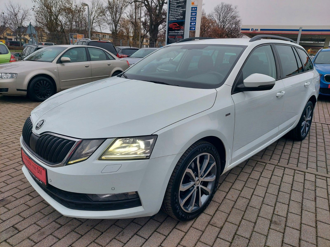 Skoda Octavia Combi Clever 4x4 LED DAB Navi - Station wagon: picture 4 Skoda Octavia Combi Clever 4x4 LED DAB Navi - Station wagon: picture 4