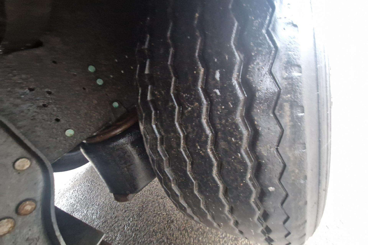 Curtainsider semi-trailer Schmitz: picture 18