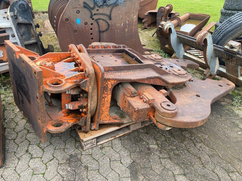 NPK S-24XCR - Demolition shears: picture 2 NPK S-24XCR - Demolition shears: picture 2