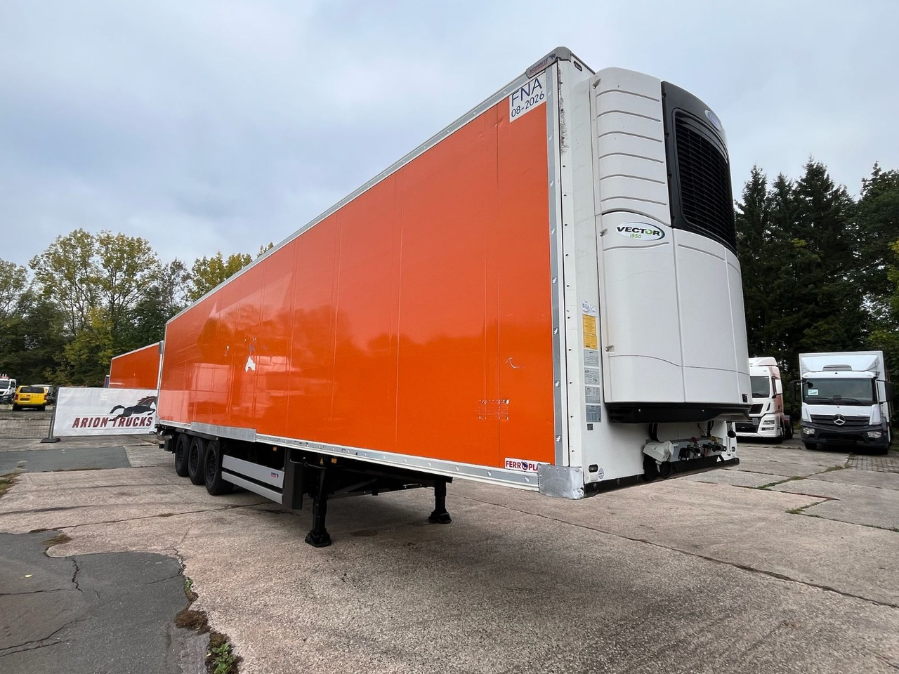 Schmitz Cargobull SCB*S3B/CARRIER/Vector1550/LBW/BÄR/2347h/13,4m - Closed box semi-trailer: picture 1 Schmitz Cargobull SCB*S3B/CARRIER/Vector1550/LBW/BÄR/2347h/13,4m - Closed box semi-trailer: picture 1