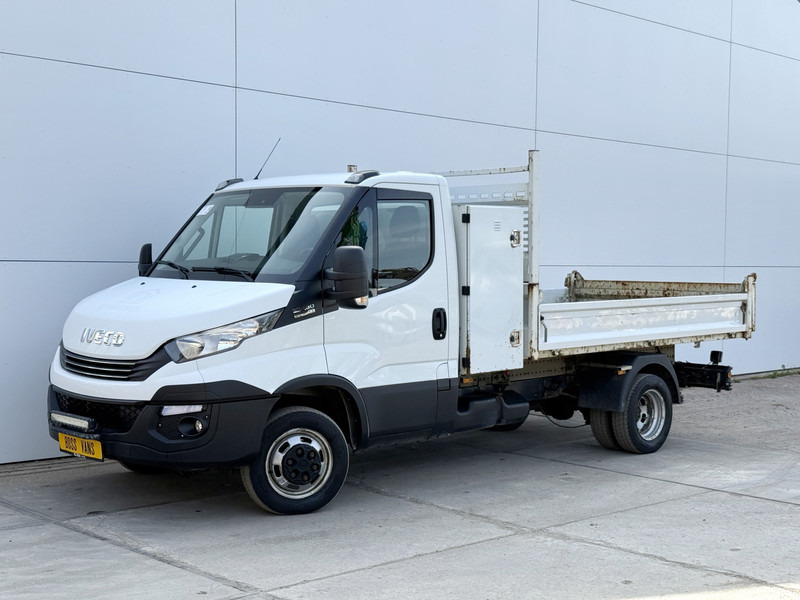 Iveco Daily 35C18 3.0 3.0 Automaat Kipper Dubbellucht 3.5t Trekhaak Airco Cruise Control - Tipper van: picture 2 Iveco Daily 35C18 3.0 3.0 Automaat Kipper Dubbellucht 3.5t Trekhaak Airco Cruise Control - Tipper van: picture 2