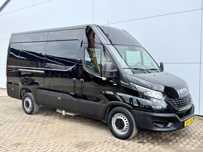 Iveco Daily 35S16 Automaat L2H2 Adaptive Cruise Control Airco 3,5t Trekhaak Navigatie - Panel van: picture 4 Iveco Daily 35S16 Automaat L2H2 Adaptive Cruise Control Airco 3,5t Trekhaak Navigatie - Panel van: picture 4