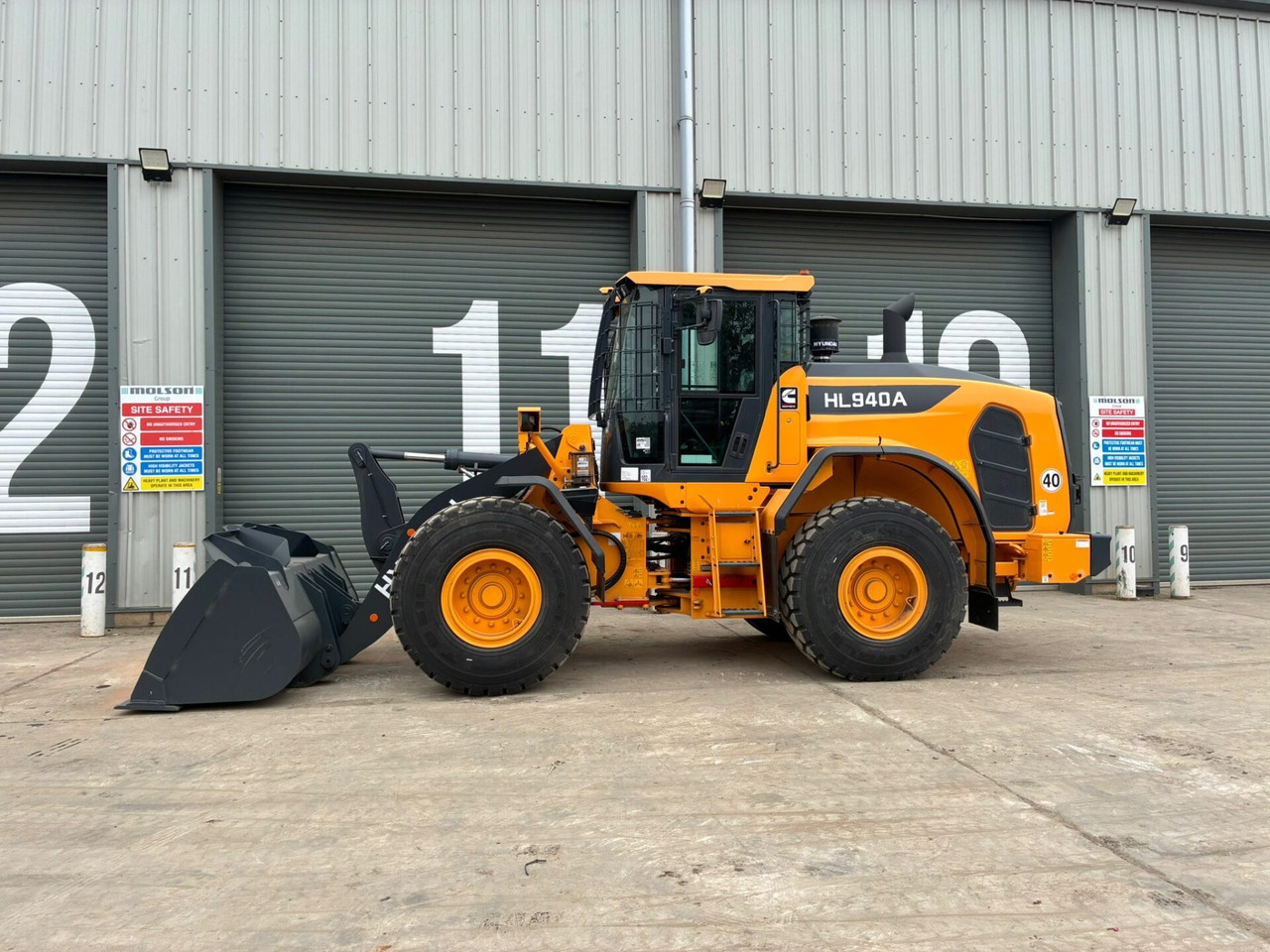 Hyundai HL940A - Wheel loader: picture 2 Hyundai HL940A - Wheel loader: picture 2