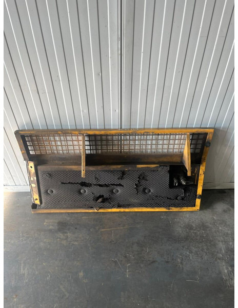 Liebherr A904 Li/A904C Li/R904/R904C - Bumper: picture 2 Liebherr A904 Li/A904C Li/R904/R904C - Bumper: picture 2