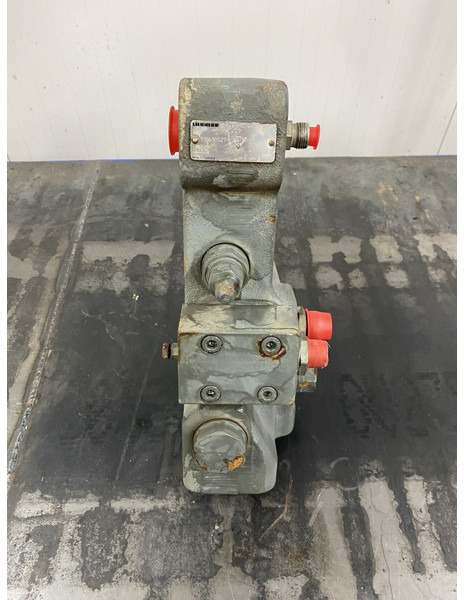 Liebherr - Hydraulics: picture 3 Liebherr - Hydraulics: picture 3