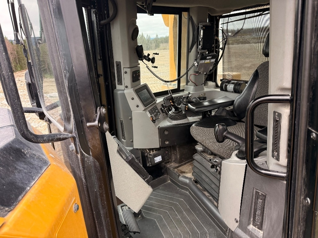 Bulldozer CAT D 8 T: picture 15 Bulldozer CAT D 8 T: picture 15