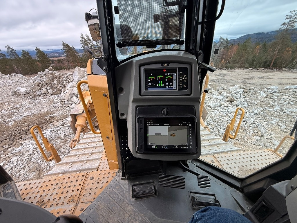 Bulldozer CAT D 8 T: picture 23 Bulldozer CAT D 8 T: picture 23