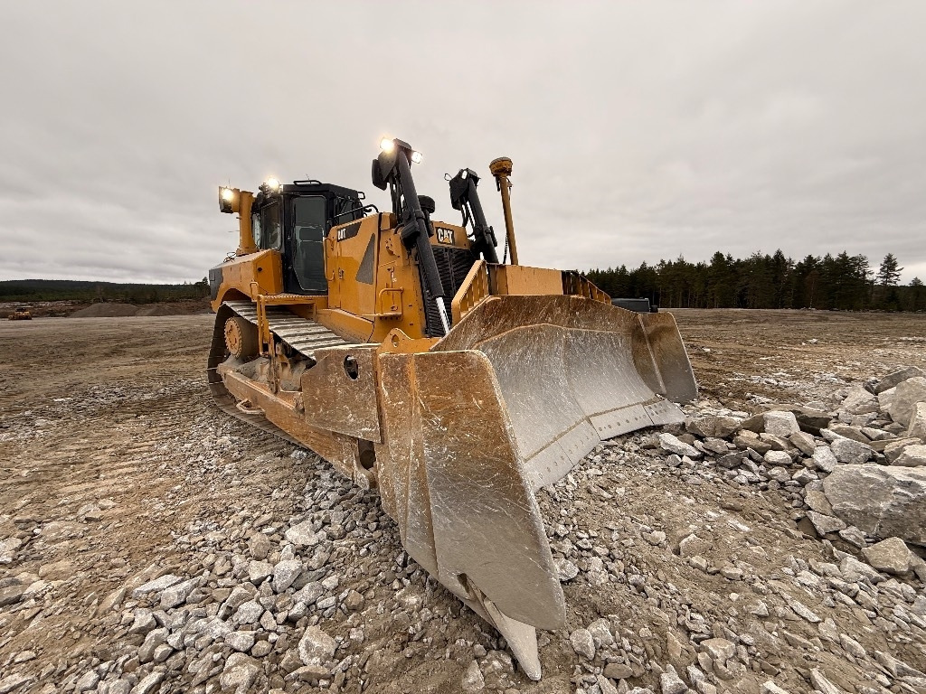 Bulldozer CAT D 8 T: picture 8 Bulldozer CAT D 8 T: picture 8
