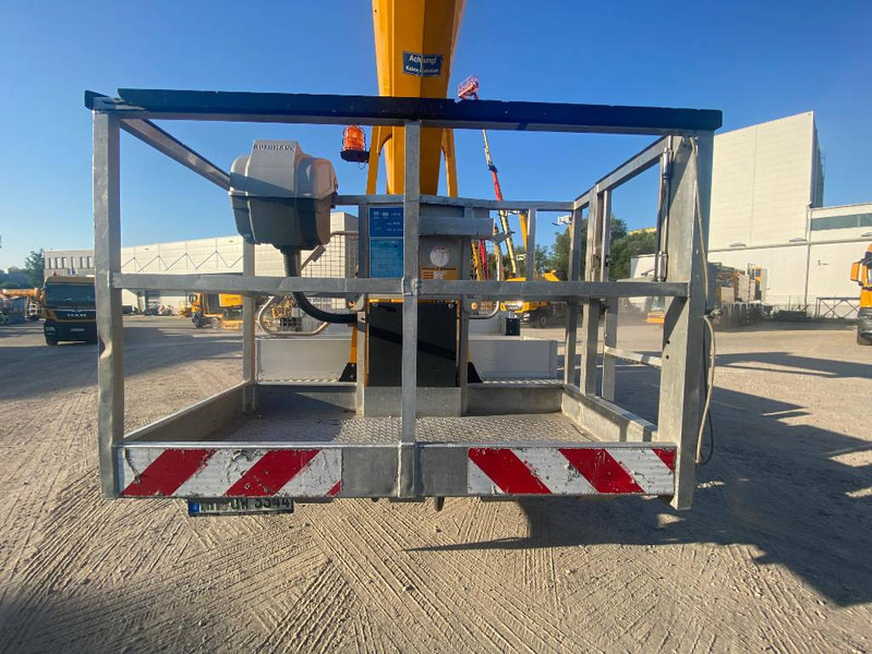 Ruthmann T 330 - Truck with aerial platform: picture 5 Ruthmann T 330 - Truck with aerial platform: picture 5