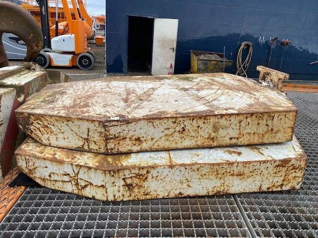 Terex Demag 160t hook block 5-sheave CC2800 / TC2800 - Truck mounted crane for Construction machinery: picture 4 Terex Demag 160t hook block 5-sheave CC2800 / TC2800 - Truck mounted crane for Construction machinery: picture 4