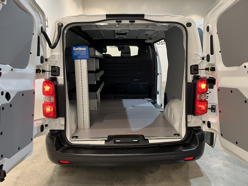 Opel Vivaro-e L2 75 kWh Servicebus / Sortimo Inrichting / 100% elektrisch !! / Airco / Cruise Control / CarPlay / Camera / Navigatie / 3-Zits / 3.800 KM !! - Small van, Electric van: picture 4 Opel Vivaro-e L2 75 kWh Servicebus / Sortimo Inrichting / 100% elektrisch !! / Airco / Cruise Control / CarPlay / Camera / Navigatie / 3-Zits / 3.800 KM !! - Small van, Electric van: picture 4