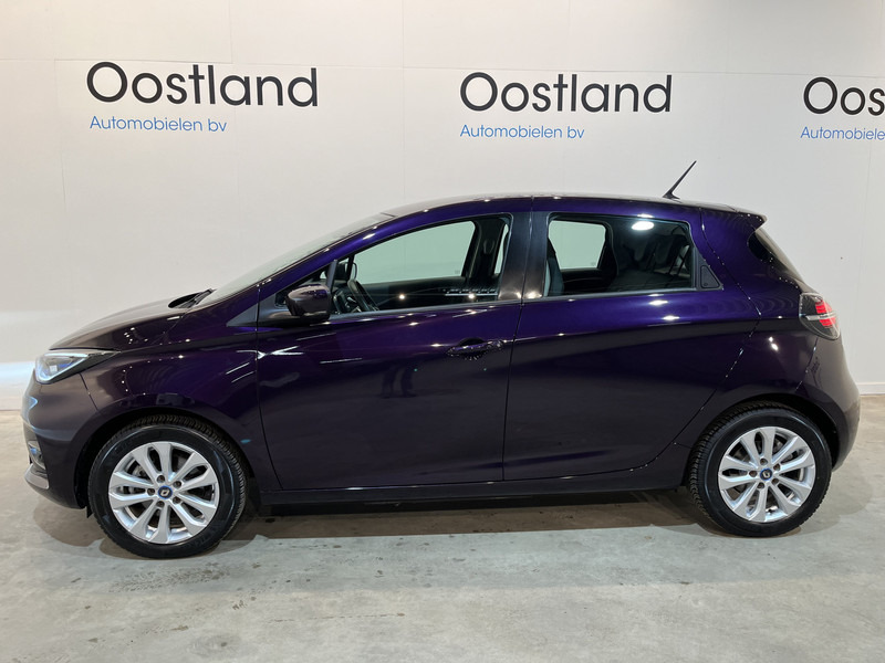 Renault ZOE R110 Experience 52 kWh (Huuraccu) / CarPlay / Camera / Airco / Cruise Control / LMV / Navigatie / 11.000 KM !! Prijs ex BTW € 11.500,- - Hatchback: picture 3 Renault ZOE R110 Experience 52 kWh (Huuraccu) / CarPlay / Camera / Airco / Cruise Control / LMV / Navigatie / 11.000 KM !! Prijs ex BTW € 11.500,- - Hatchback: picture 3