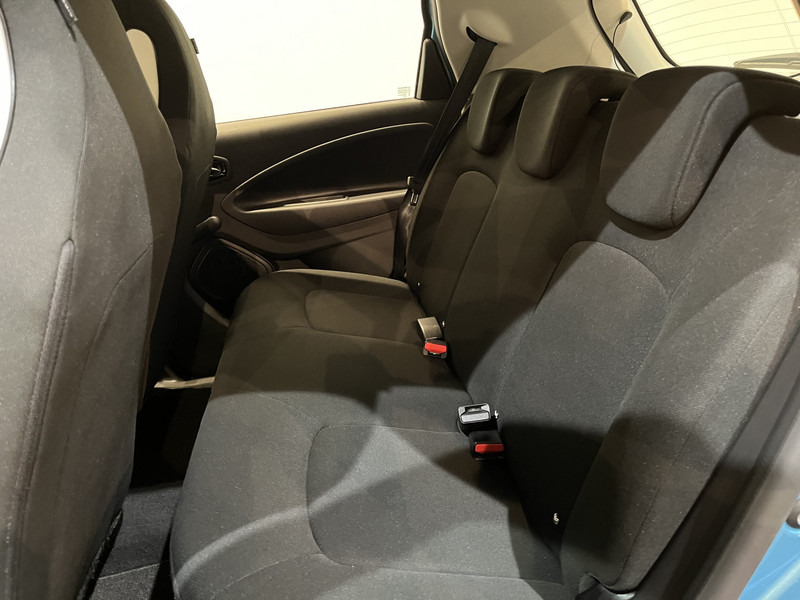 Renault ZOE R110 Life 52 kWh (Accuhuur) / Carplay / Airco / Cruise Control / 100% elektrisch / 31.200 KM !! Prijs ex BTW € 7.850,- - Hatchback: picture 5 Renault ZOE R110 Life 52 kWh (Accuhuur) / Carplay / Airco / Cruise Control / 100% elektrisch / 31.200 KM !! Prijs ex BTW € 7.850,- - Hatchback: picture 5