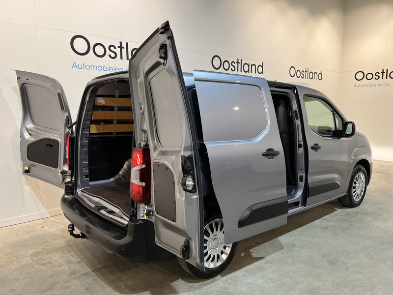 Toyota PROACE CITY 1.5 D-4D Live Long 130 PK / Euro 6 / Airco / Cruise Control / PDC / CarPlay / Navigatie / Trekhaak / - Small van: picture 4 Toyota PROACE CITY 1.5 D-4D Live Long 130 PK / Euro 6 / Airco / Cruise Control / PDC / CarPlay / Navigatie / Trekhaak / - Small van: picture 4