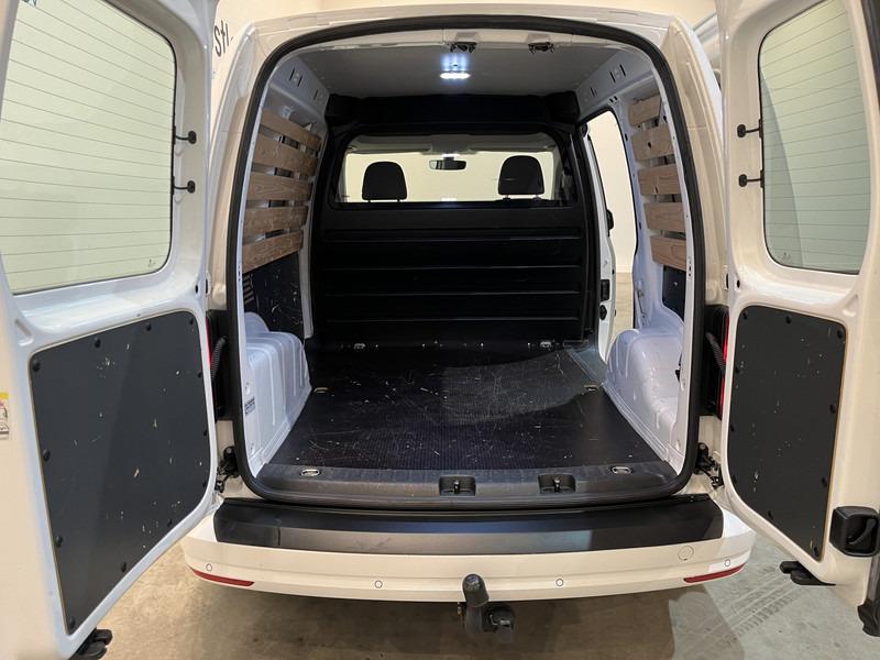 Volkswagen Caddy 2.0 TDI L1H1 BMT Highline / Euro 6 / Airco / Cruise Control / CarPlay / Trekhaak / PDC / Navigatie - Small van: picture 5 Volkswagen Caddy 2.0 TDI L1H1 BMT Highline / Euro 6 / Airco / Cruise Control / CarPlay / Trekhaak / PDC / Navigatie - Small van: picture 5