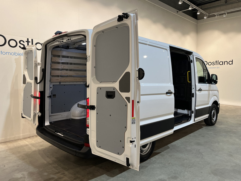Volkswagen Crafter 30 2.0 TDI L3H2 140 PK Automaat / Euro 6 / Airco / Cruise Control / Camera / CarPlay / 3-Zits / 18.500 KM !! - Small van: picture 4 Volkswagen Crafter 30 2.0 TDI L3H2 140 PK Automaat / Euro 6 / Airco / Cruise Control / Camera / CarPlay / 3-Zits / 18.500 KM !! - Small van: picture 4