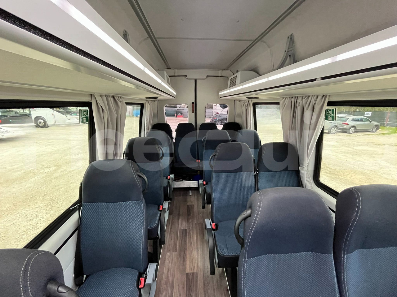 Minibus, Passenger van Iveco Daily: picture 18