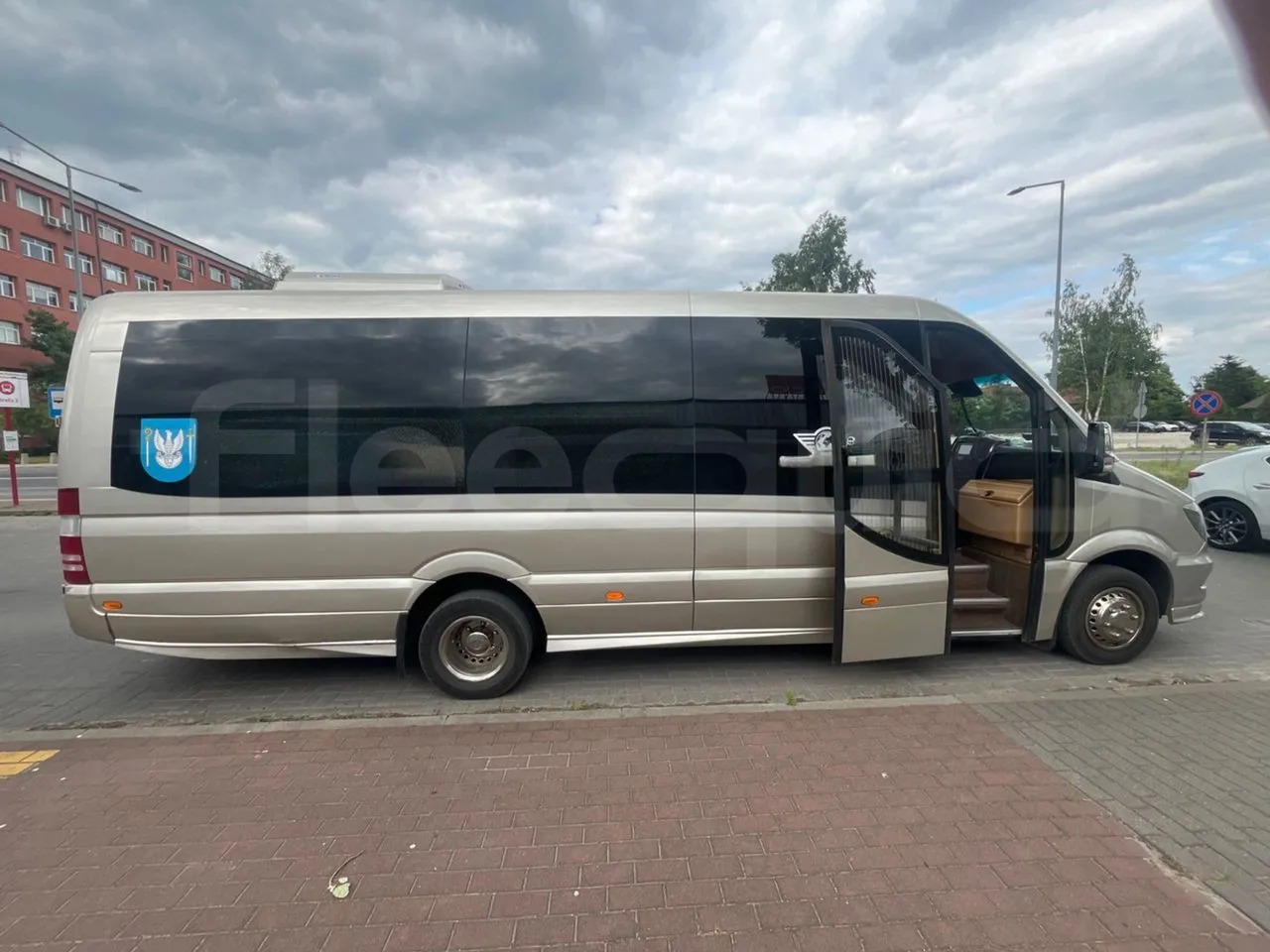 Mercedes-Benz Sprinter - Coach: picture 4 Mercedes-Benz Sprinter - Coach: picture 4