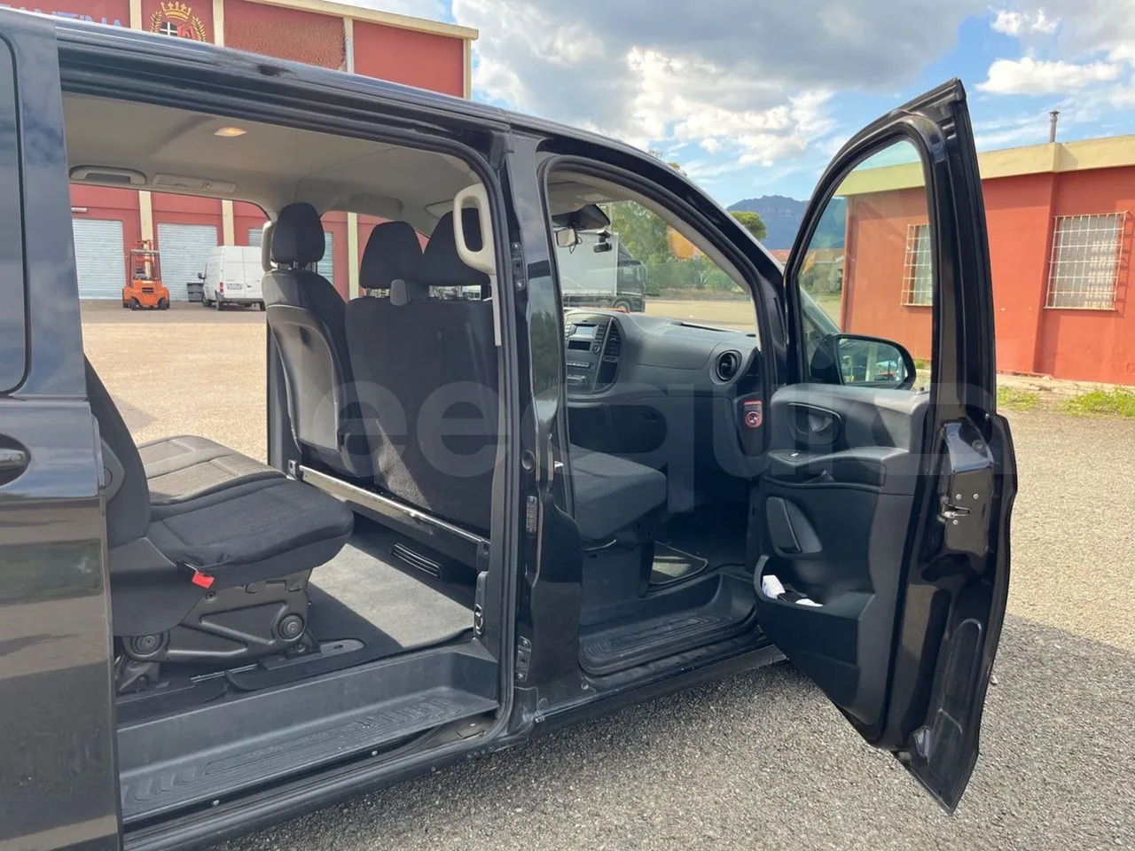 Mercedes-Benz Vito Tourer leasing Mercedes-Benz Vito Tourer: picture 14