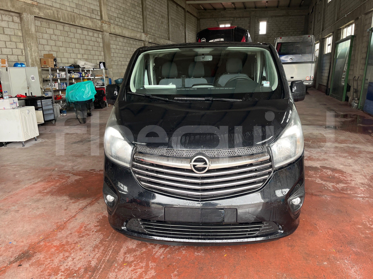 Opel Vivaro - B - Minibus, Passenger van: picture 2 Opel Vivaro - B - Minibus, Passenger van: picture 2